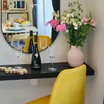 شقة Victor 27 *